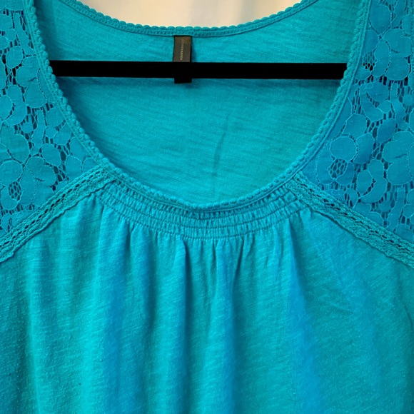 “Denver Hayes” Tank Top - Picture 2 of 4